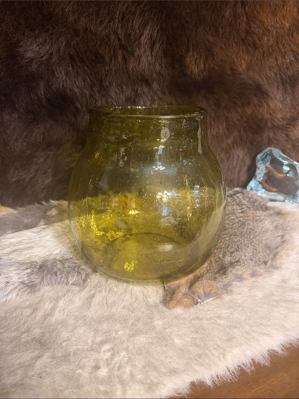 Green Hand-Blown Glass Vase – Home Accents (4550)